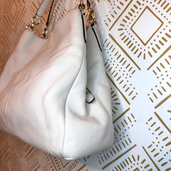 Coach Shoulder Bag Cream Pebble Leather Hobo Silver Hardware Everyday Neutral - Picture 2 of 14